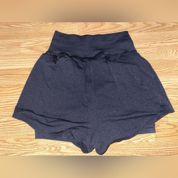 Gymshark shorts - Picture 2 of 2